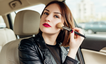 The Ultimate Guide to Long-Lasting Makeup